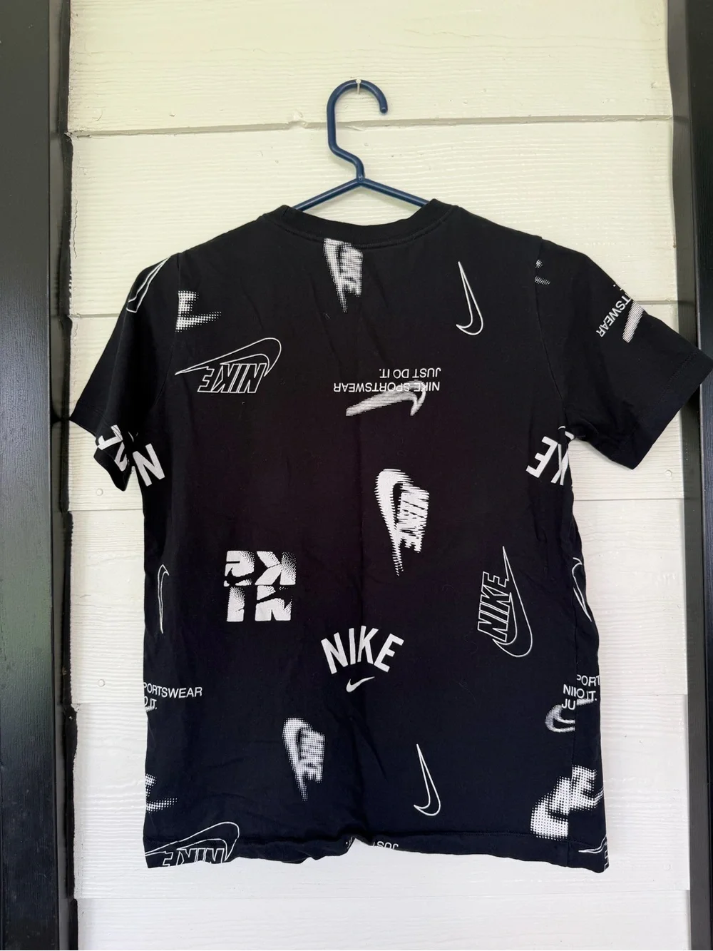 Nike black tee